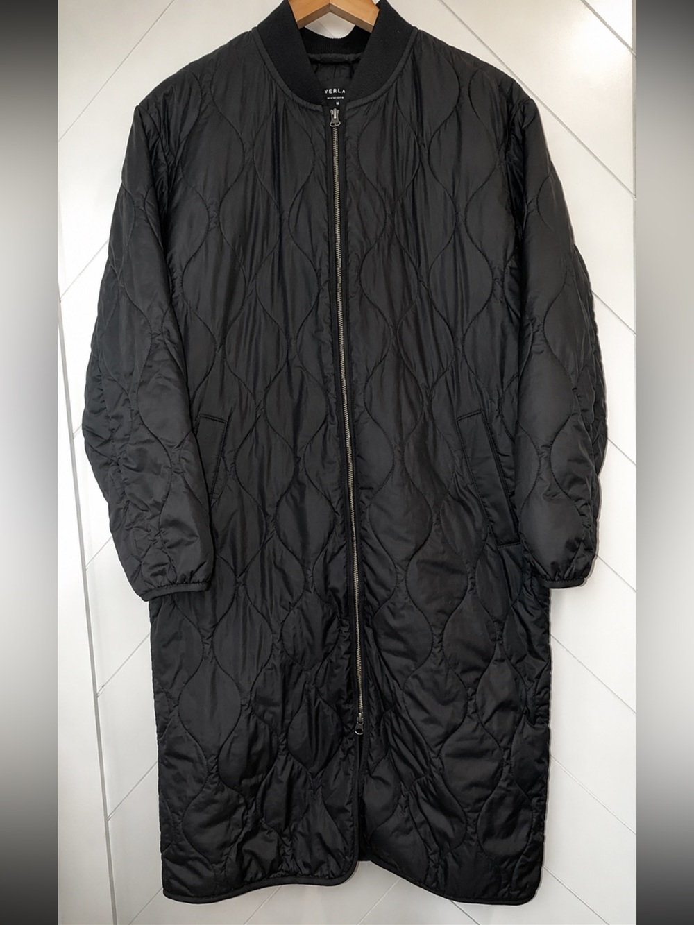 NWOT Everlane The ReNew Long Liner charcoal Black jacket coat quilted Small - Picture 9 of 16